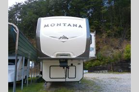 Used 2017 Keystone RV Montana 3721 RL Photo