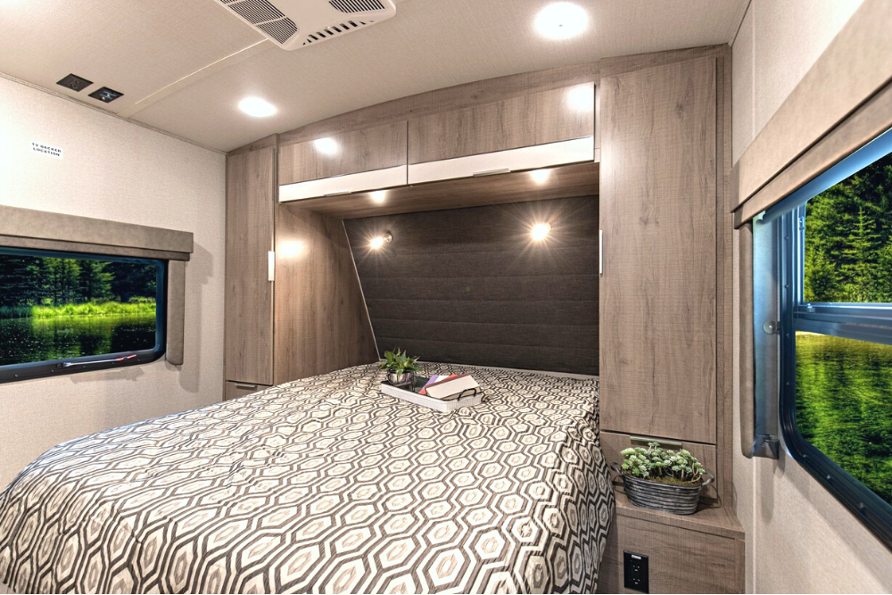 Murphy bed travel trailer floor plan