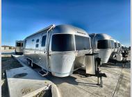 New 2023 Airstream RV Flying Cloud 25RB Twin image