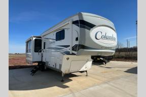 Used 2022 Palomino Columbus 299RL Photo