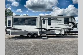 New 2022 Keystone RV Alpine 3220RL Photo