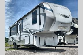 New 2022 Keystone RV Avalanche 322RL Photo