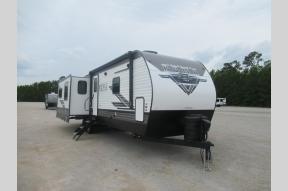 New 2023 Palomino Puma 31RLQS Photo
