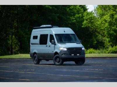 Craig OutsideVan MercedesBenz Sprinter R2A8106