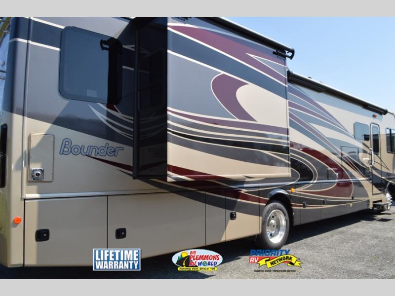 Bounder 36F  Motor Home Class A