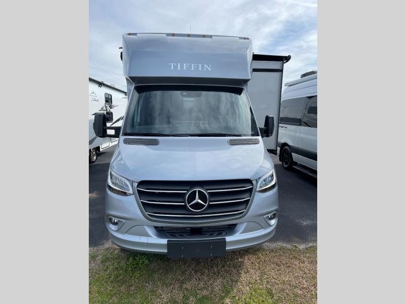 Used 2024 Tiffin Motorhomes Wayfarer 25 RW Motor Home Class C Diesel