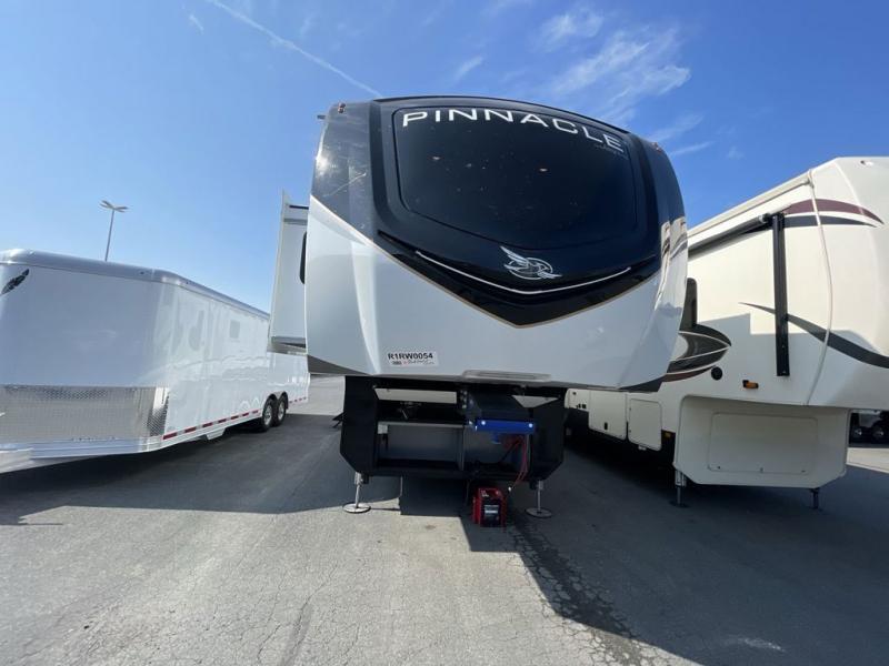 New 2024 Jayco Pinnacle 38FLGS Fifth Wheel at Blue Compass RV Latham