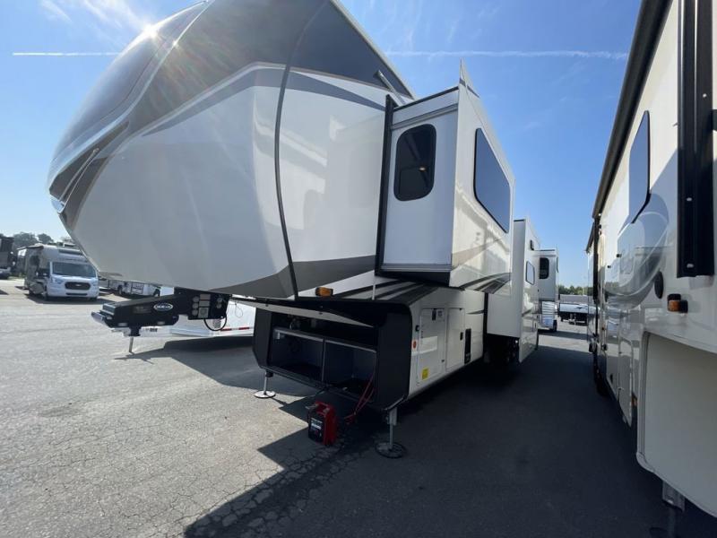 New 2024 Jayco Pinnacle 38FLGS Fifth Wheel at Blue Compass RV Latham