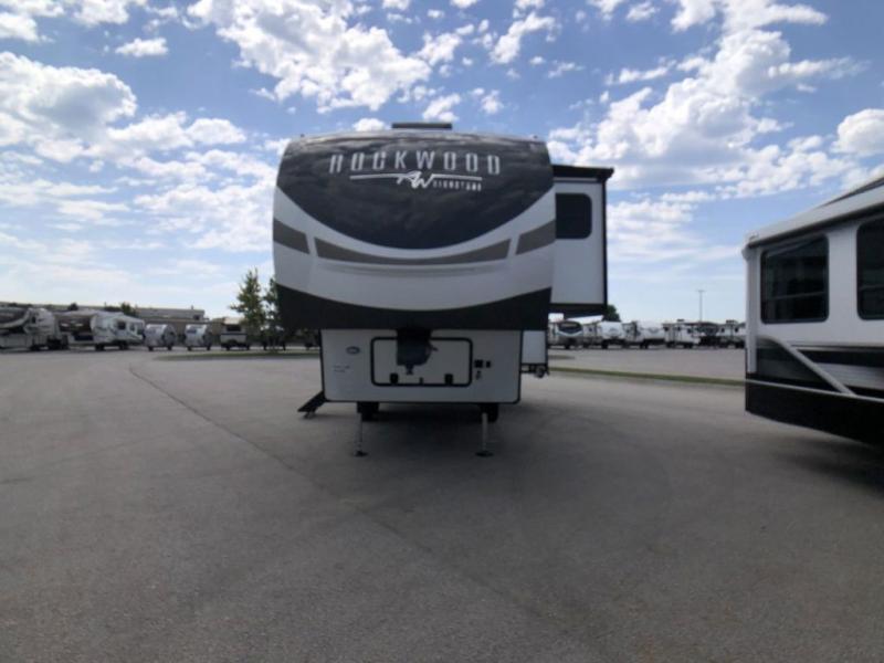 New 2024 Forest River RV Rockwood Signature 281RK Fifth Wheel At Blue   Unit Photo 202308240141535125368678 