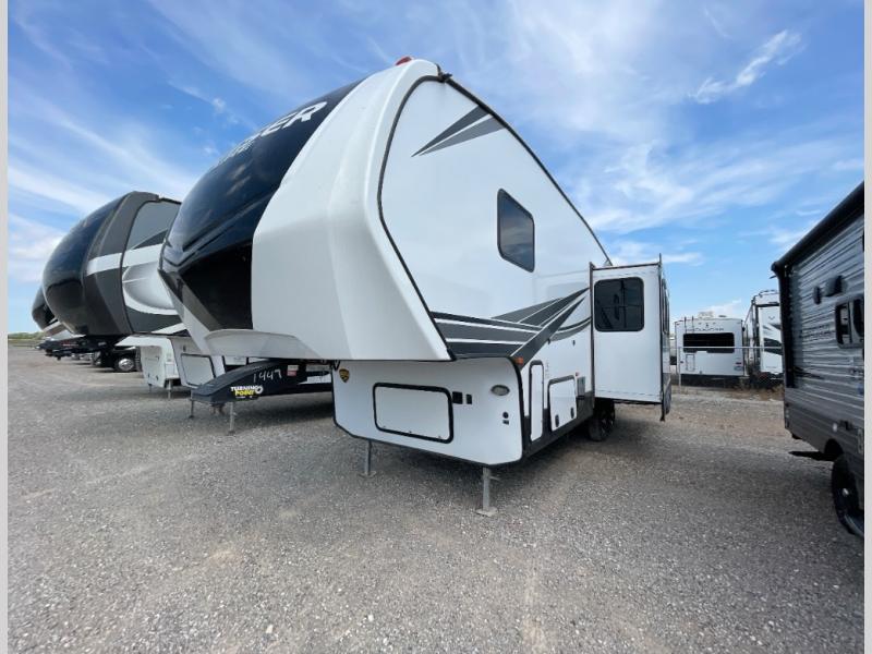 Used 2021 CrossRoads RV Cruiser Aire CR28BH Fifth Wheel at Blue Compass ...