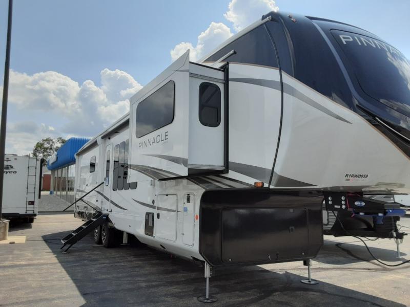 New 2024 Jayco Pinnacle 38FLGS Fifth Wheel at Blue Compass RV New