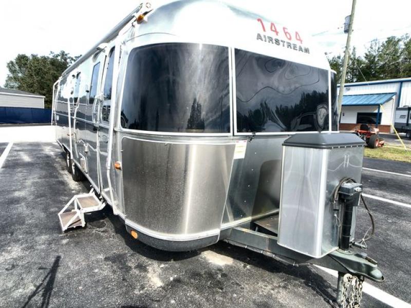 New 2024 AIRSTREAM CLASSIC 30RB QUEEN Travel Trailer at Blue Compass RV