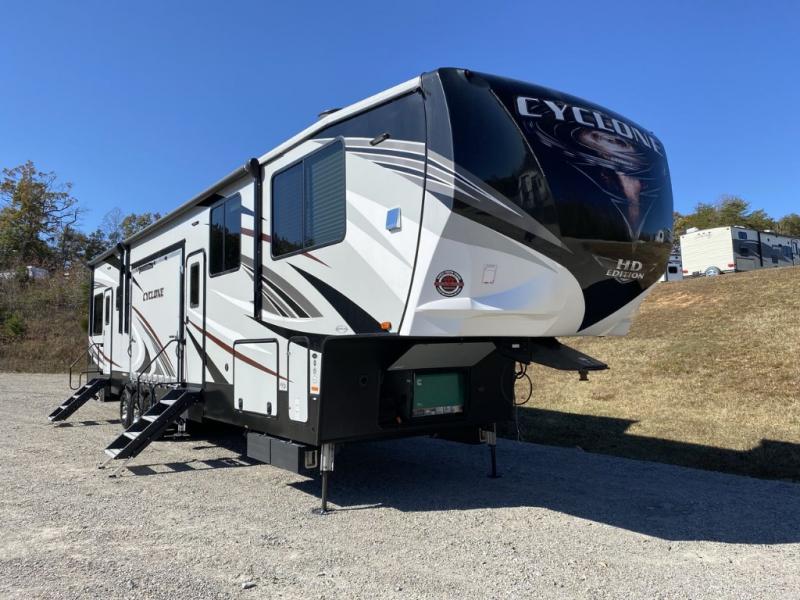 Used 2019 Heartland Cyclone 4200 Toy Hauler Fifth Wheel at Blue Compass ...