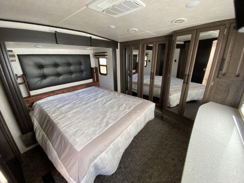 Used 2019 Heartland Cyclone 4200 Toy Hauler Fifth Wheel at Blue Compass ...