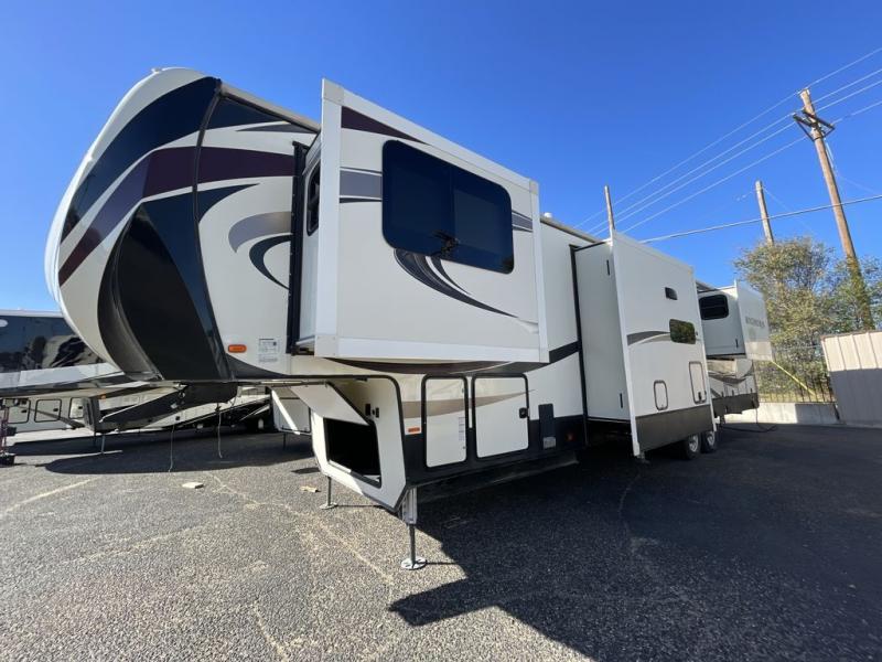 Used 2019 Heartland Bighorn 3950FL Fifth Wheel at Blue Compass RV ...