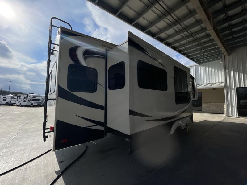 Used 2017 Grand Design Reflection 303RLS Fifth Wheel at Blue Compass RV ...