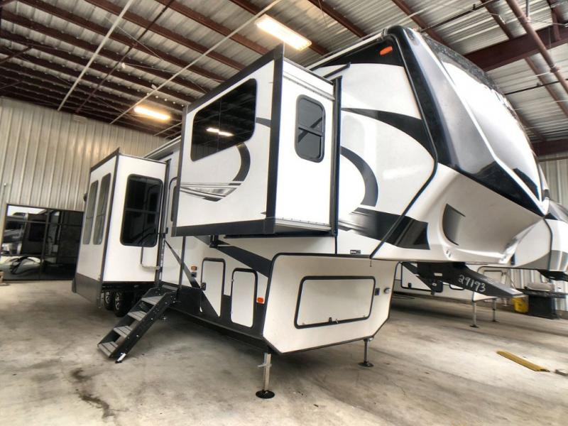 New 2022 Coachmen RV Brookstone BKF344FL Fifth Wheel at Blue