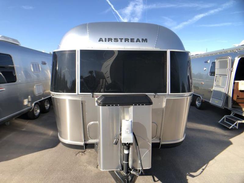 2023 Airstream classic 33fb
