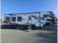 Used 2021 Dutchmen RV Triton 3351 image