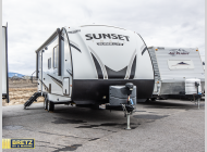 Used 2022 CrossRoads RV Sunset Trail SS212RB image