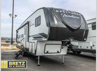 Used 2024 EAST TO WEST Tandara 27BH-OK image