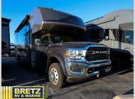 Used 2024 Dynamax isata 5 30FW image