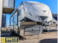 Used 2017 Outdoors RV Glacier Peak Mountain Series F28RKS image