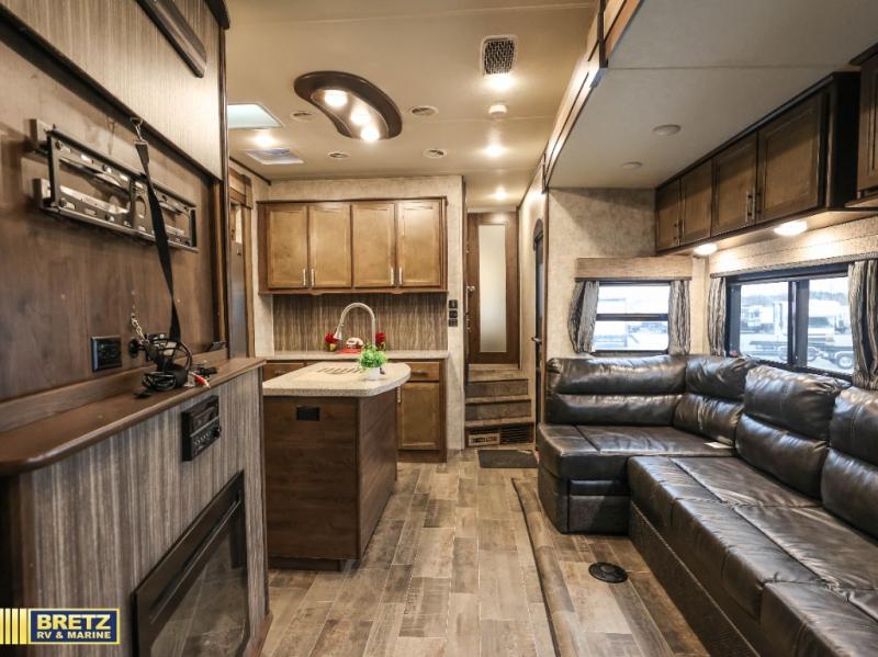 RV listing image