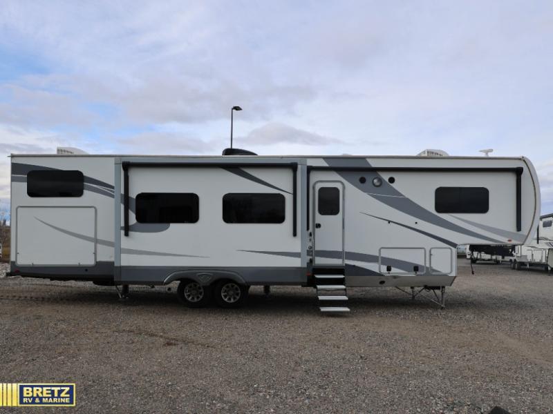 RV listing image