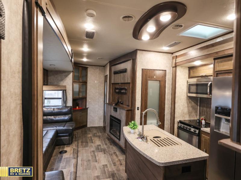 RV listing image