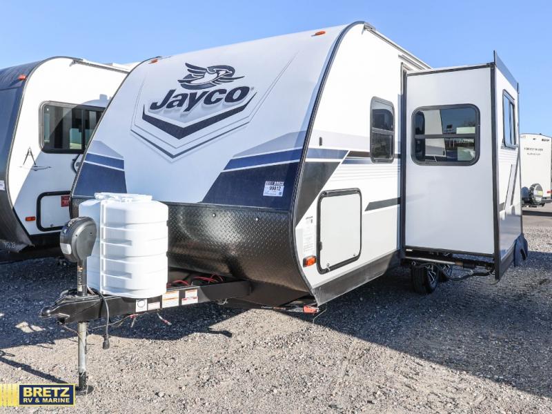 RV listing image