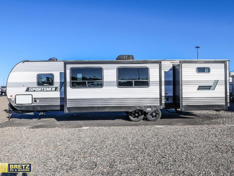 RV listing image