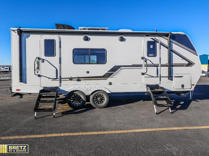 RV listing image