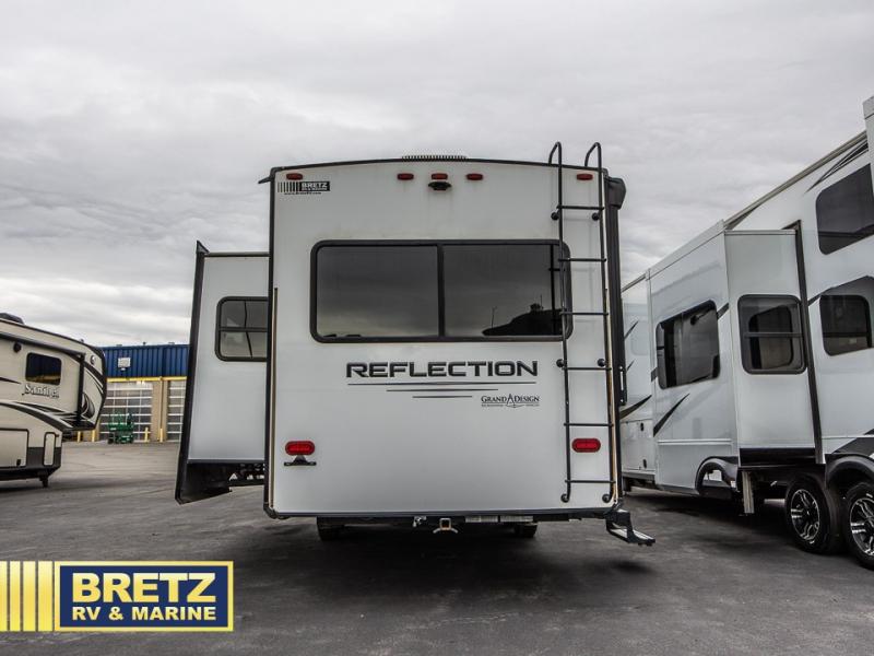 RV listing image