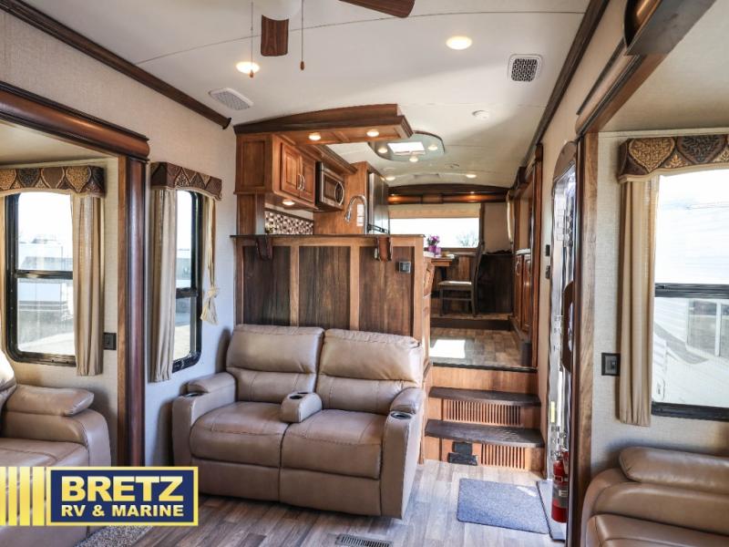 RV listing image