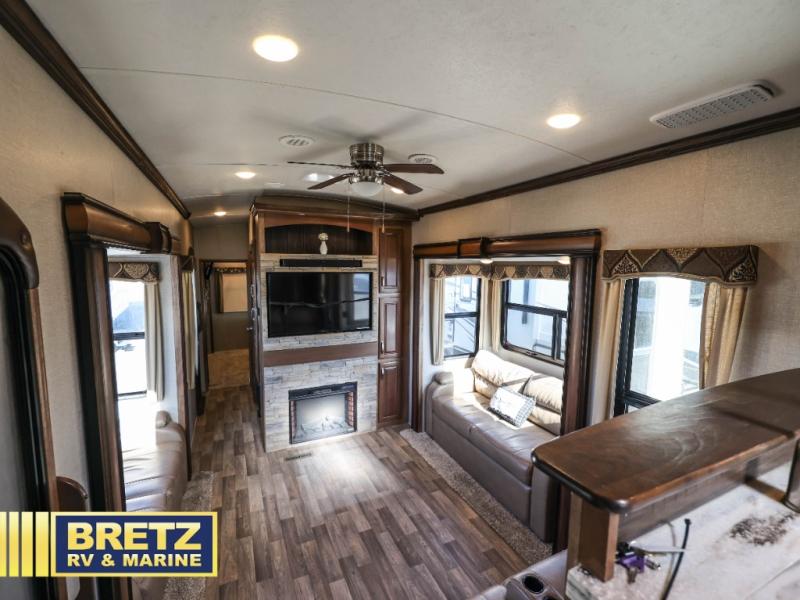 RV listing image
