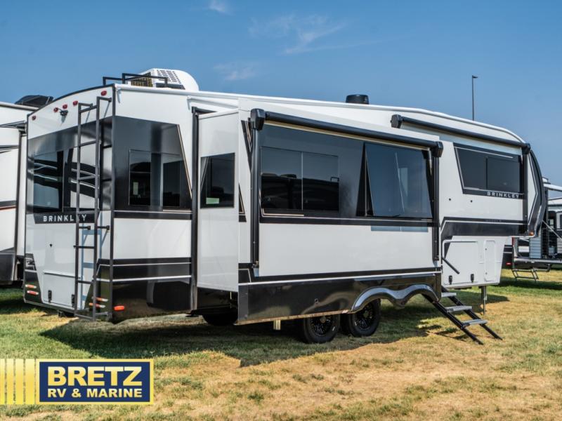 RV listing image
