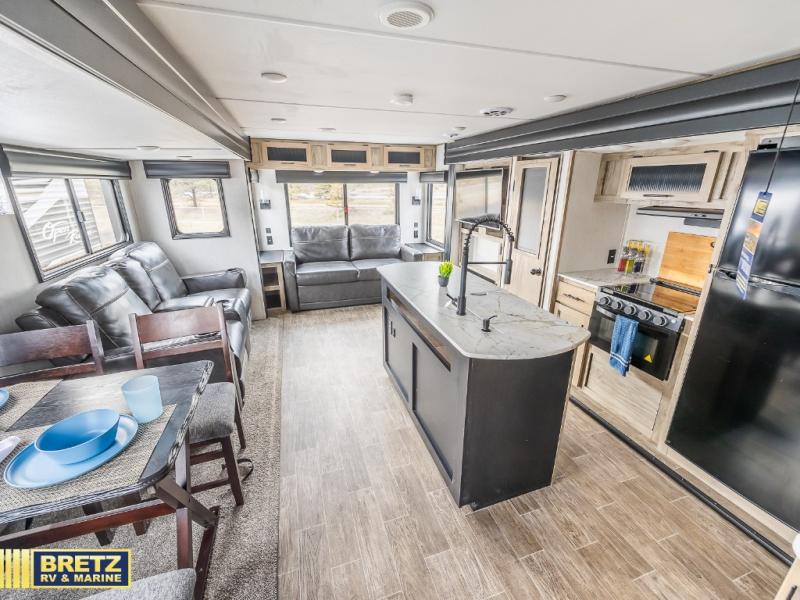 RV listing image