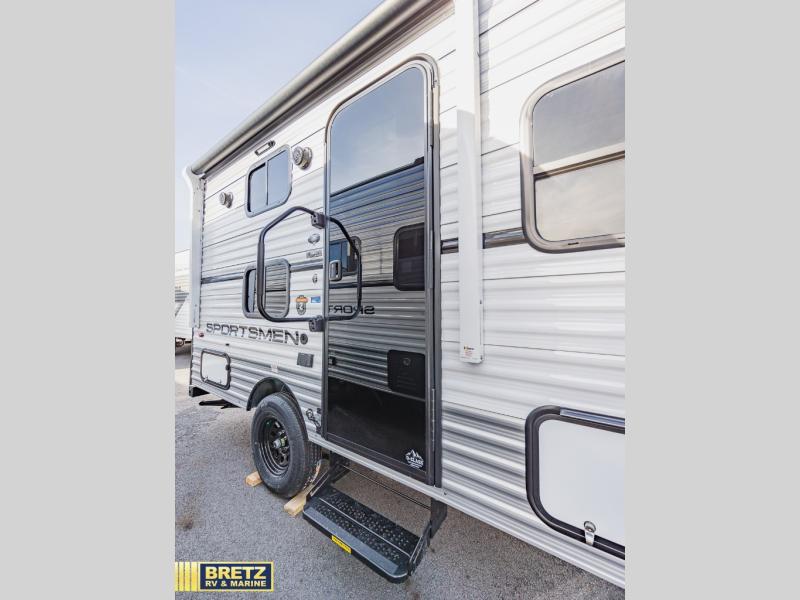 RV listing image