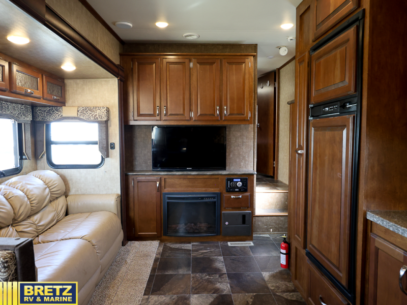 RV listing image