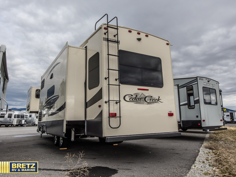 RV listing image
