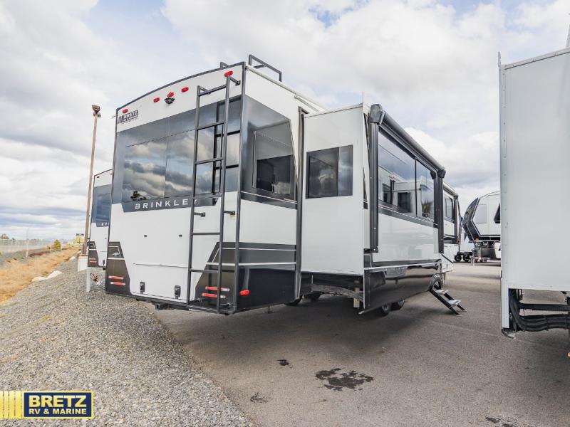 RV listing image