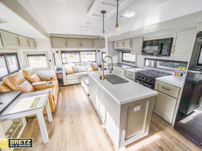 RV listing image