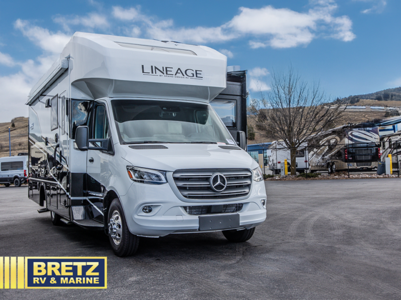 2024 Mercedes Benz Sprinter 4500 photo 3