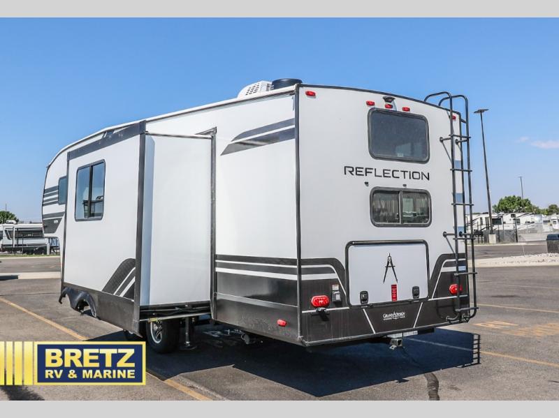 2026 Grand Design Recreational Reflection Narrow Body photo 4