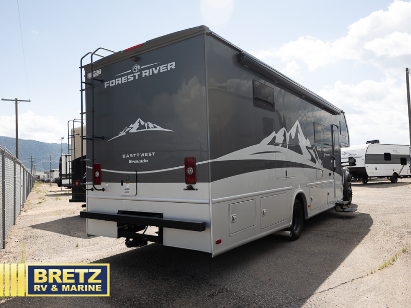 2024 Ford F-600 photo 3