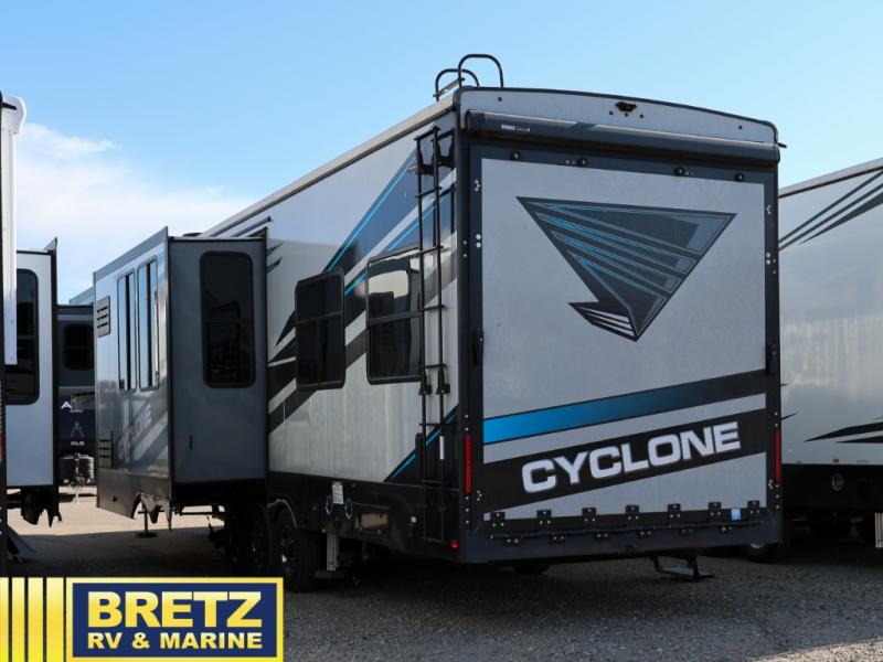 RV listing image