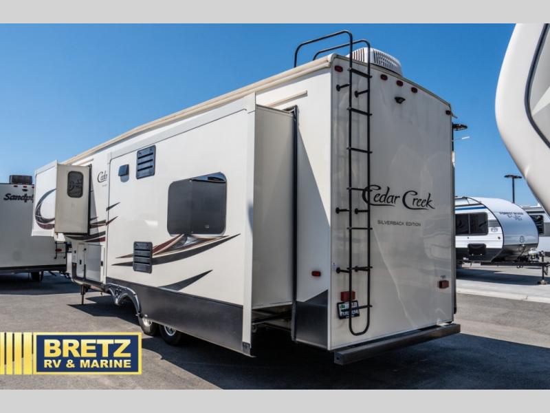 RV listing image