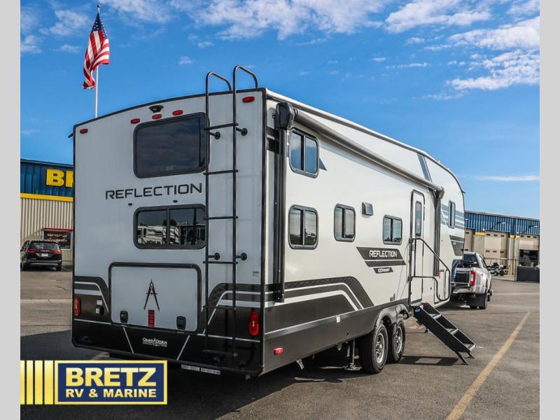 2026 Grand Design Recreational Reflection Narrow Body photo 2