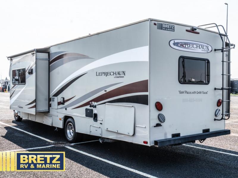 2016 Ford E-450 photo 3